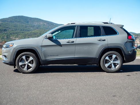 Used 2019 Jeep Cherokee Limited image 6