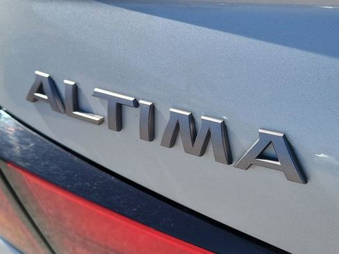 Used 2023 Nissan Altima 2.5 SV image 10