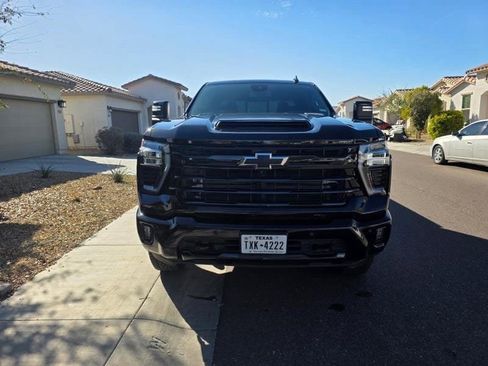 Certified 2024 Chevrolet Silverado 2500 LTZ w/ LTZ Plus Package image 9