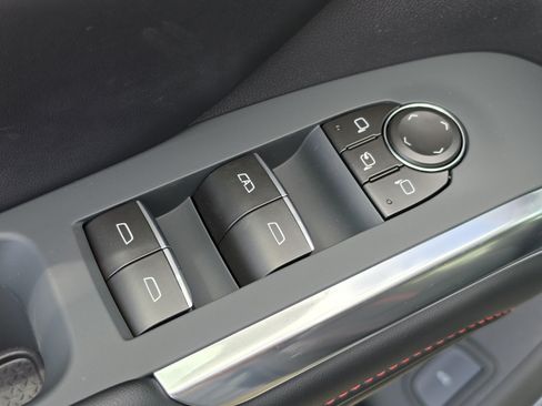 New 2027 Chevrolet Traverse RS FWD image 25