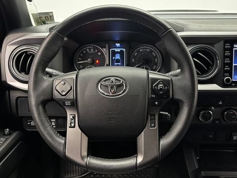 Used 2023 Toyota Tacoma TRD Sport AWD/4WD image 31