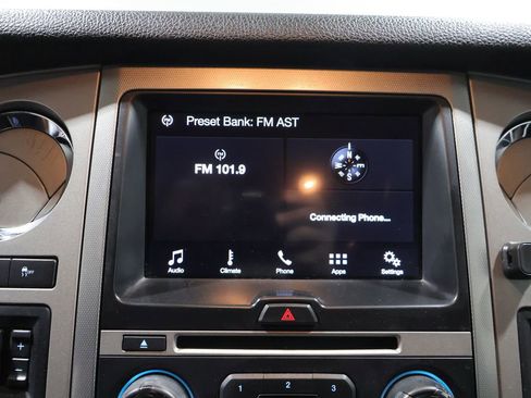 Used 2017 Ford Expedition XLT w/ Equipment Group 202A AWD/4WD image 25