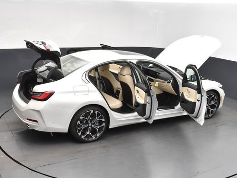 Certified 2025 BMW 330i Sedan w/ Premium Package image 49
