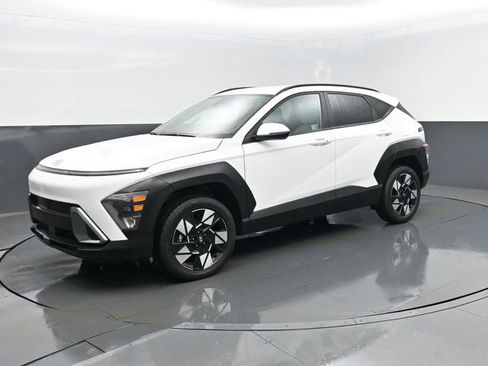 Used 2025 Hyundai Kona SEL image 1