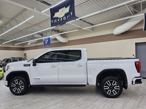 Used 2022 GMC Sierra 1500 AT4 w/ AT4 Premium Package image 9