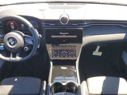 New 2024 Maserati Grecale GT image 14