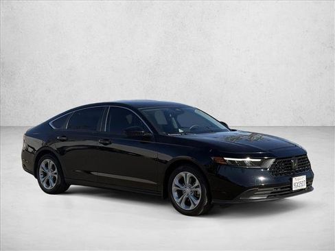 Used 2023 Honda Accord LX image 3