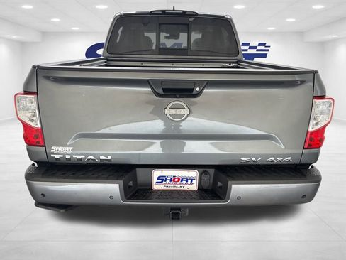Used 2024 Nissan Titan SV w/ SV Convenience Package image 5