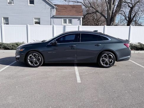 Used 2021 Chevrolet Malibu LT image 3