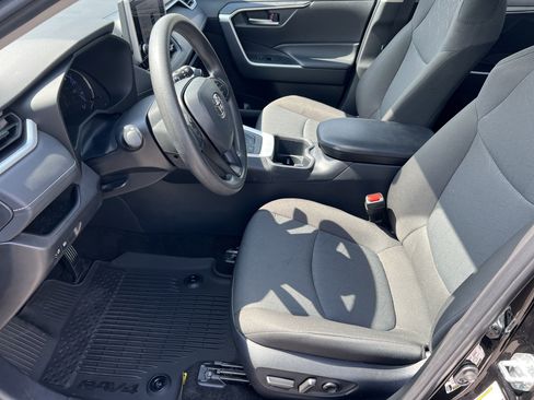 Certified 2025 Toyota RAV4 XLE AWD/4WD image 19