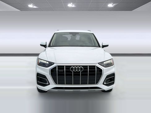 Certified 2023 Audi Q5 Premium w/ Convenience Package AWD/4WD image 5