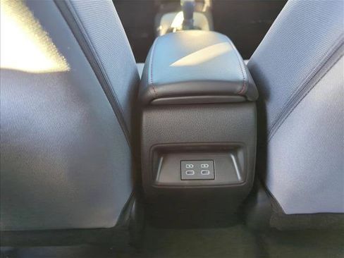 Certified 2025 Toyota Corolla SE image 19