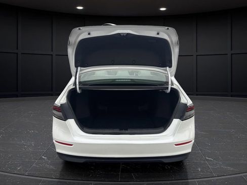 Used 2024 Honda Accord LX image 12