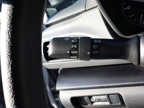 Used 2024 Subaru Crosstrek 2.0i Premium image 15