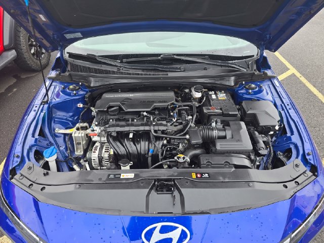 Used 2024 Hyundai Elantra SE FWD image 25