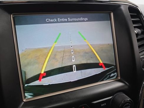 Used 2015 Jeep Grand Cherokee Limited AWD/4WD image 23