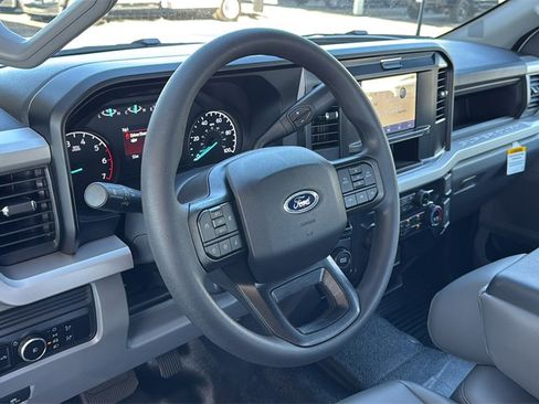 New 2026 Ford F250 XL w/ XL Chrome Package image 13