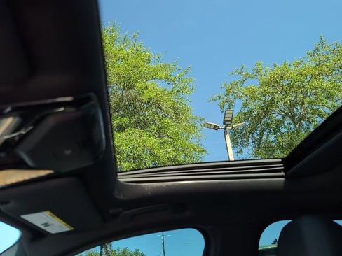 Used 2020 BMW 330i Sedan w/ Convenience Package image 21