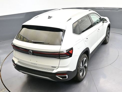 Used 2025 Volkswagen Taos SE image 45