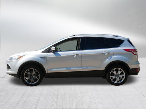 Used 2016 Ford Escape Titanium FWD image 4