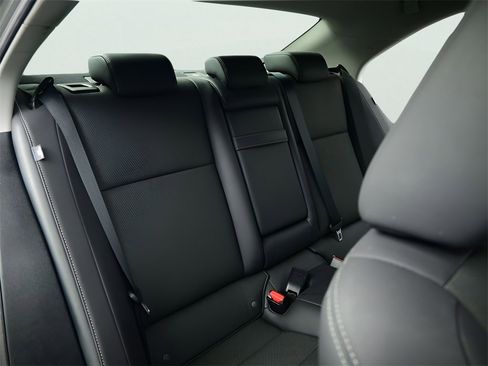 Used 2019 Lexus IS 300 w/ Accessory Package 2 image 7