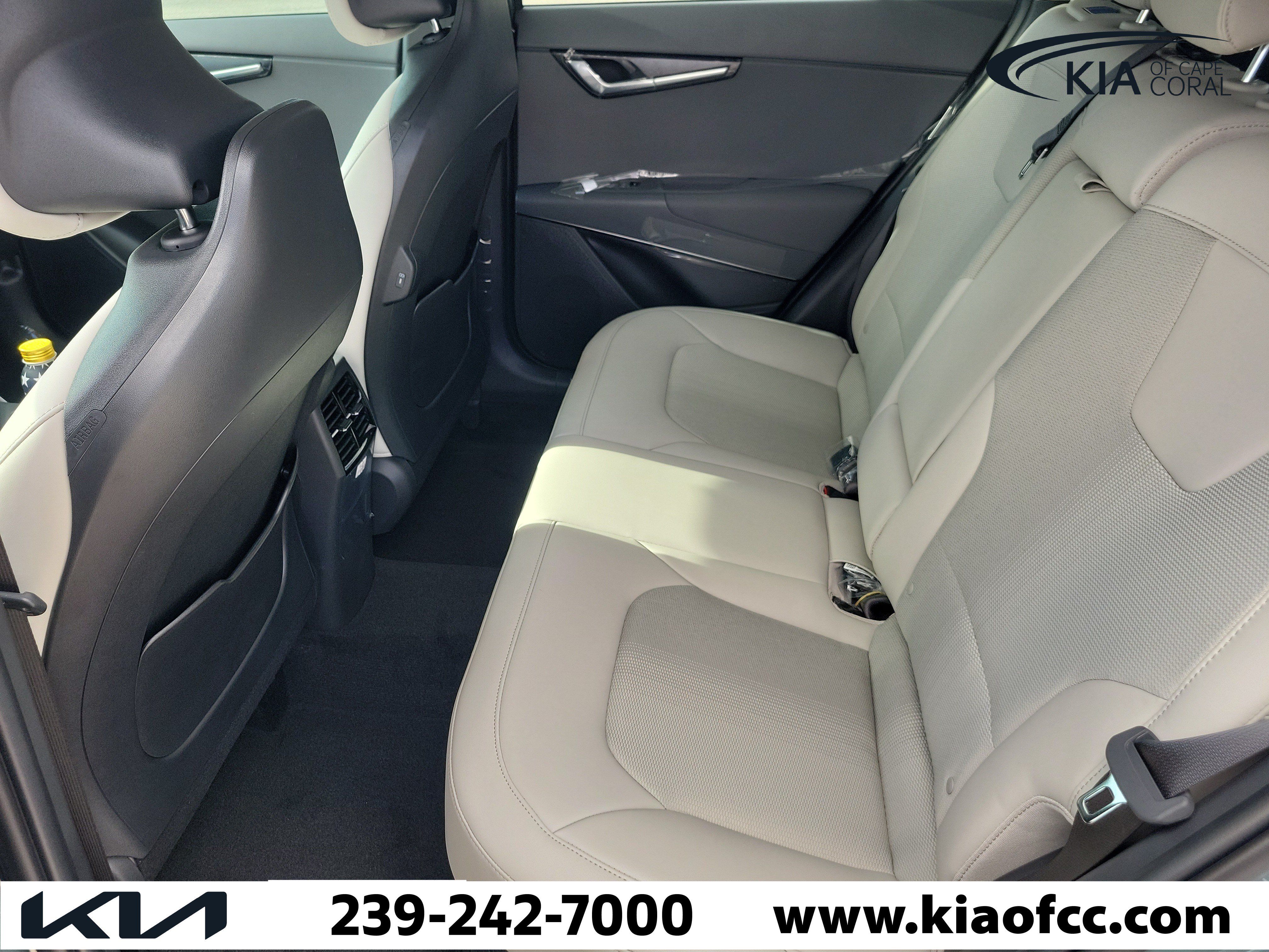 New 2026 Kia Niro EX FWD image 12