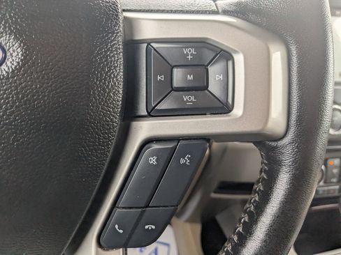 Used 2017 Ford F150 Lariat image 22