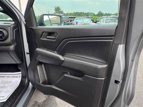 Used 2023 Chevrolet Colorado W/T RWD image 34