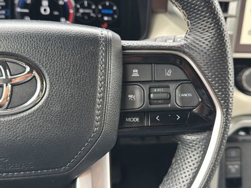 Used 2024 Toyota Sequoia Capstone AWD/4WD image 20
