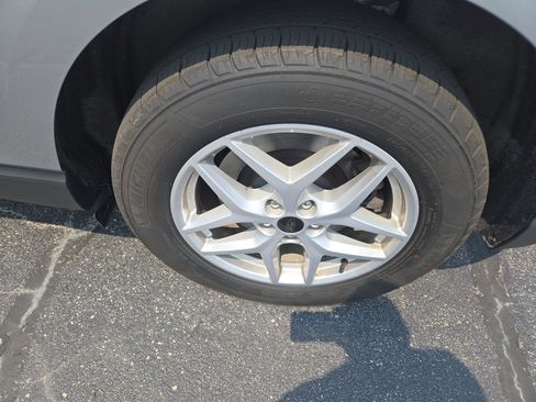 Certified 2023 Ford Edge SEL image 11