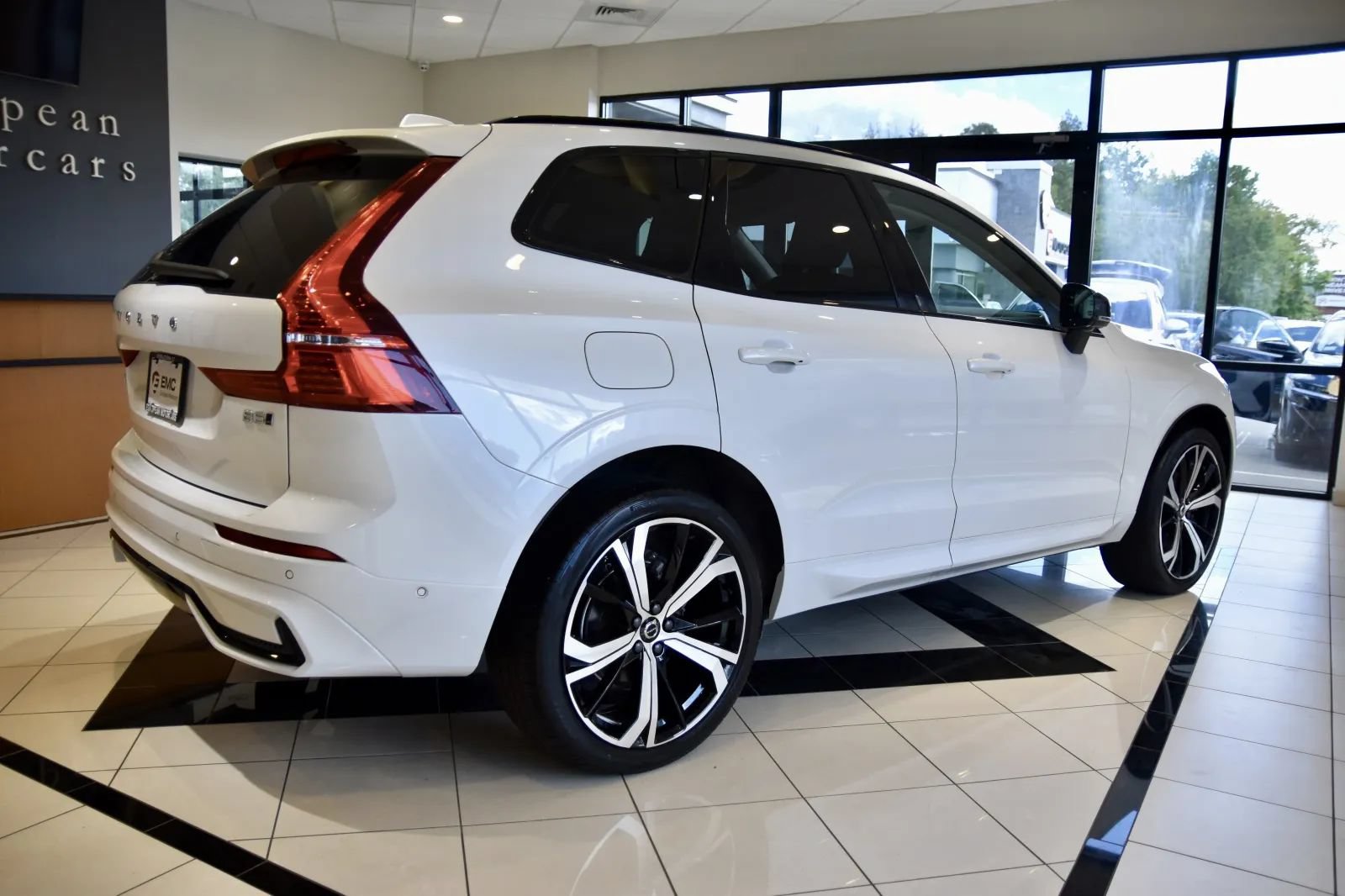 Used 2024 Volvo XC60 B5 Ultimate w/ Climate Package AWD/4WD image 6