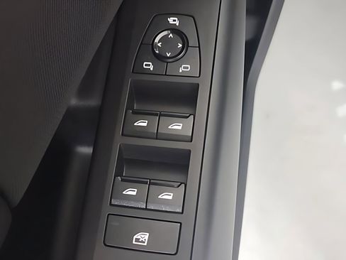 Used 2025 BMW X3 xDrive30i w/ Convenience Package AWD/4WD image 6
