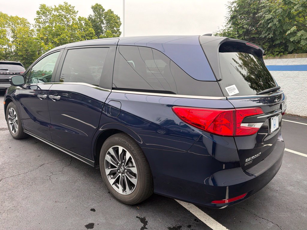 Certified 2024 Honda Odyssey EX-L image 3