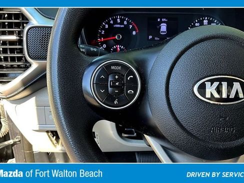 Used 2020 Kia Soul LX image 10