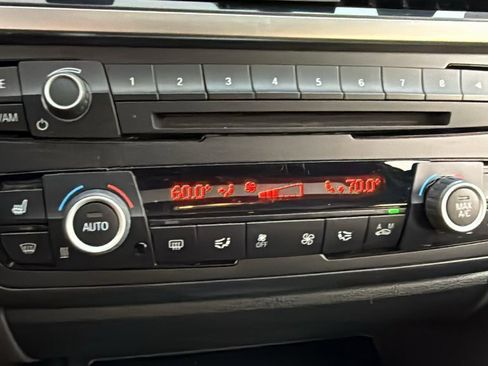 Used 2015 BMW 320i Sedan image 25