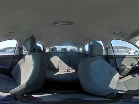 Used 2025 Kia K4 LXS image 41