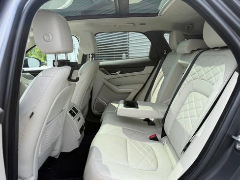 Used 2022 Jaguar F-PACE S AWD/4WD image 22