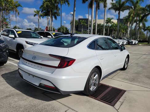 Used 2023 Hyundai Sonata SE FWD image 7