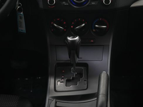 Used 2012 MAZDA MAZDA3 i Touring FWD image 17