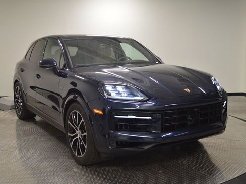 New 2026 Porsche Cayenne S AWD/4WD image 7