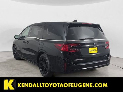 Used 2025 Honda Odyssey Sport-L image 3