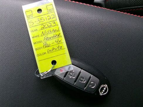 Used 2023 Nissan Frontier PRO-4X w/ Pro Convenience Package AWD/4WD image 19