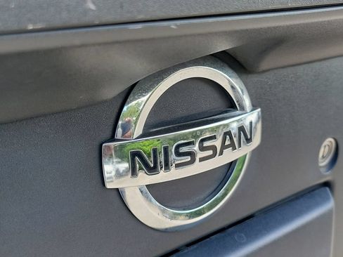 Used 2019 Nissan Frontier SL RWD image 11