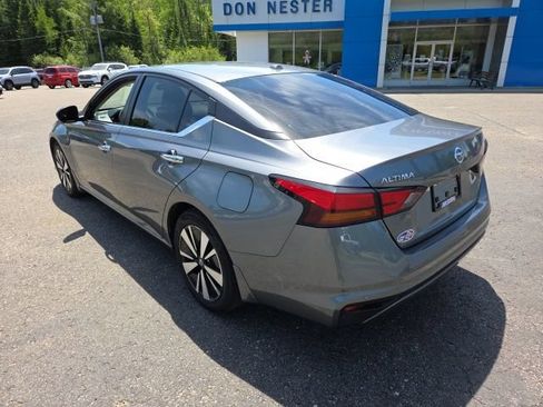 Used 2022 Nissan Altima 2.5 SV FWD image 21