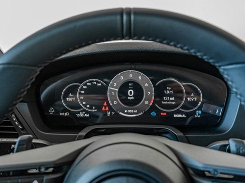 Certified 2025 Porsche 911 Carrera RWD image 23
