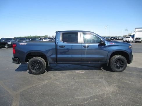 Used 2021 Chevrolet Silverado 1500 LT Trail Boss w/ Convenience Package II image 4