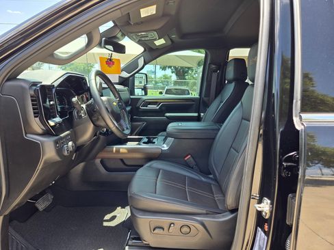 Certified 2025 Chevrolet Silverado 2500 High Country w/ Z71 Off-Road Package AWD/4WD image 9