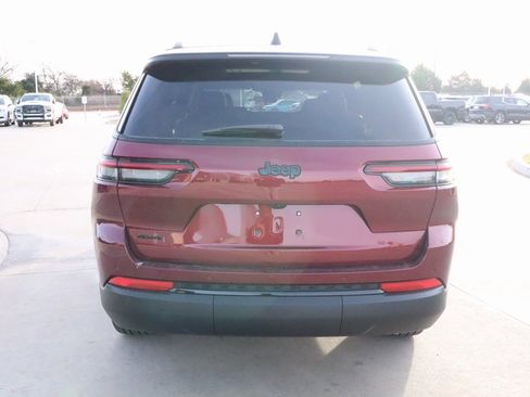 New 2025 Jeep Grand Cherokee L Limited image 25