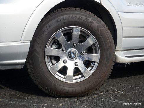 Used 2017 Ford Transit 150 XLT image 21