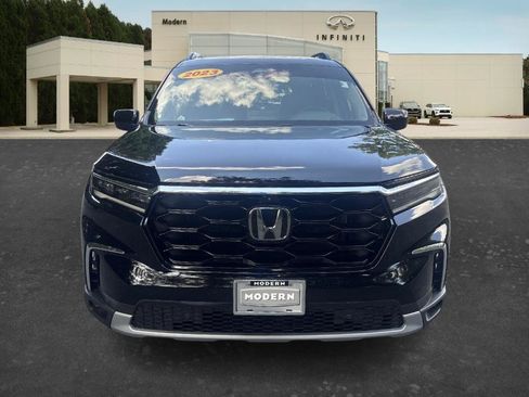 Used 2023 Honda Pilot Elite image 2